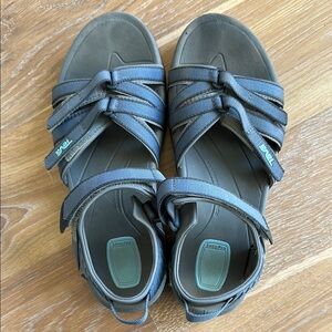 Teva Strappy Sandals Women Size 9